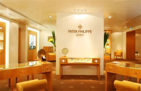 百达翡丽手表表带掉色应该咋办(图) 百达翡丽手表表带掉色应该咋办(图)