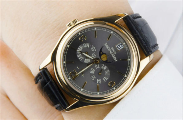 百达翡丽腕表表壳有划痕怎么处理(图) 百达翡丽腕表表壳有划痕怎么处理(图)